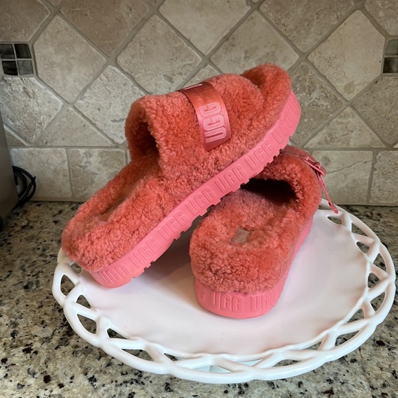 UGG FLUFFITA Slides Pink Blossom Women's Sherling Size 8 Platform - Picture 3 of 14